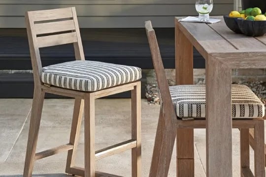 Outdoor Patio Furniture Bars & Barstools